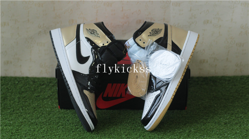 Air Jordan 1 Retro Gold Top3